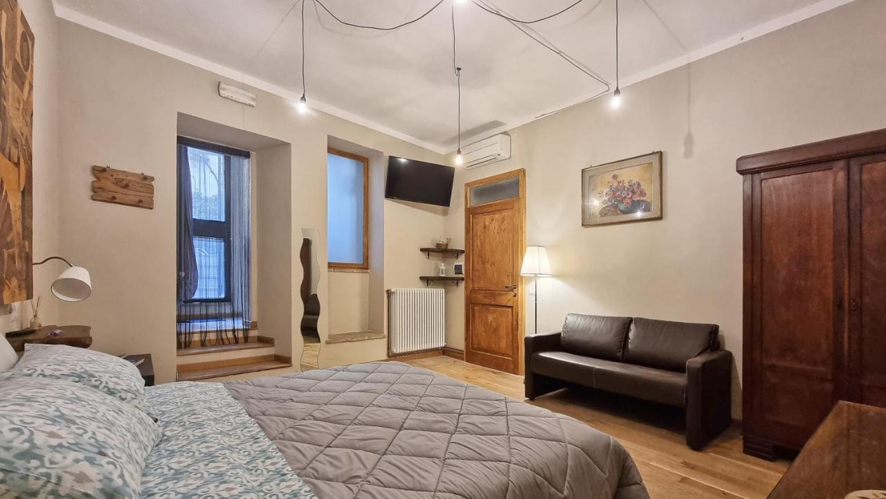 Residenza Dei Longobardi Affittacamere Spoleto Exteriör bild