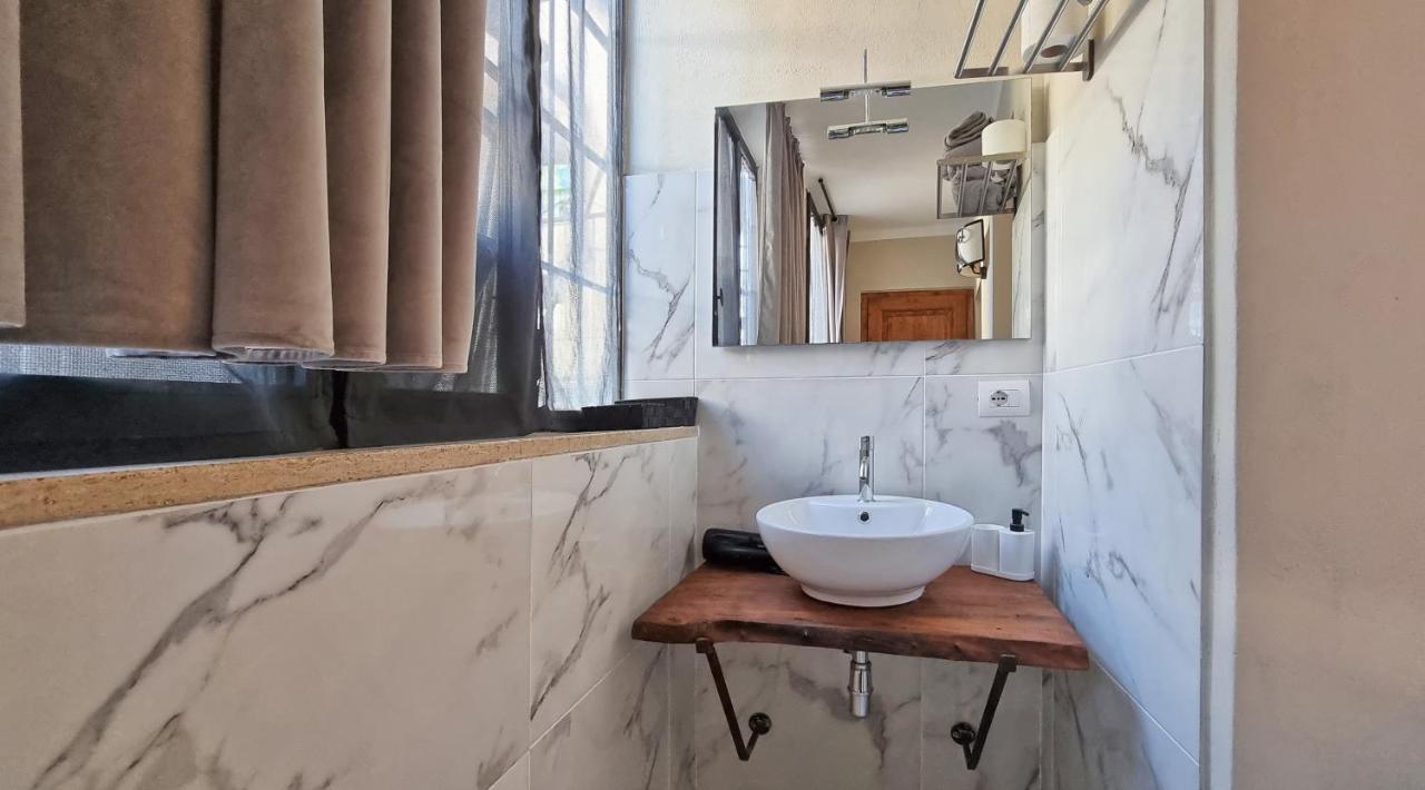 Residenza Dei Longobardi Affittacamere Spoleto Exteriör bild