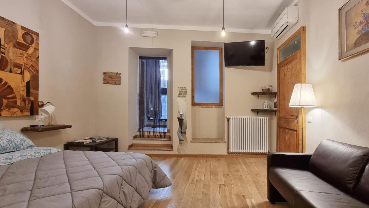Residenza Dei Longobardi Affittacamere Spoleto Exteriör bild