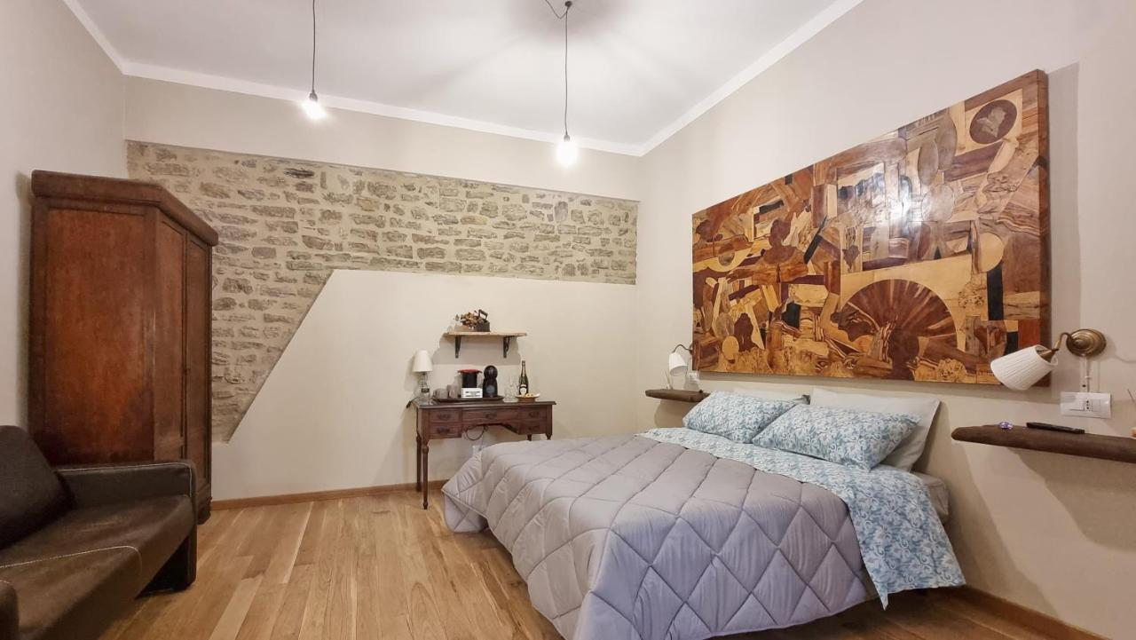 Residenza Dei Longobardi Affittacamere Spoleto Exteriör bild